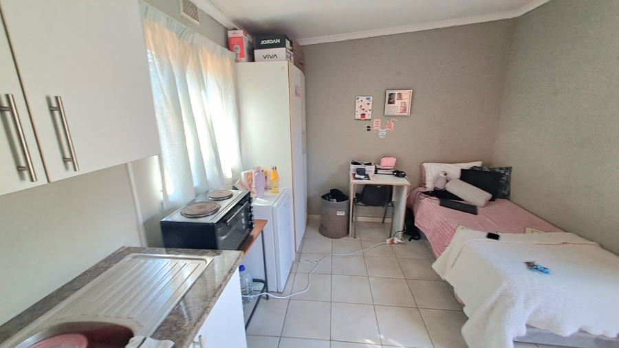 16 Bedroom Property for Sale in Universitas Free State